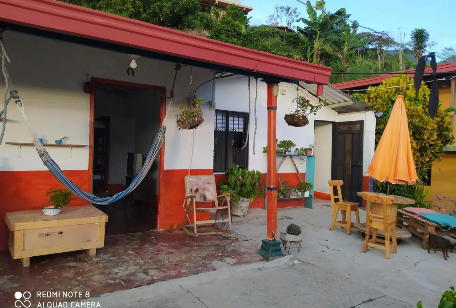 מדיין Pequena Casa En Finca Cafetera