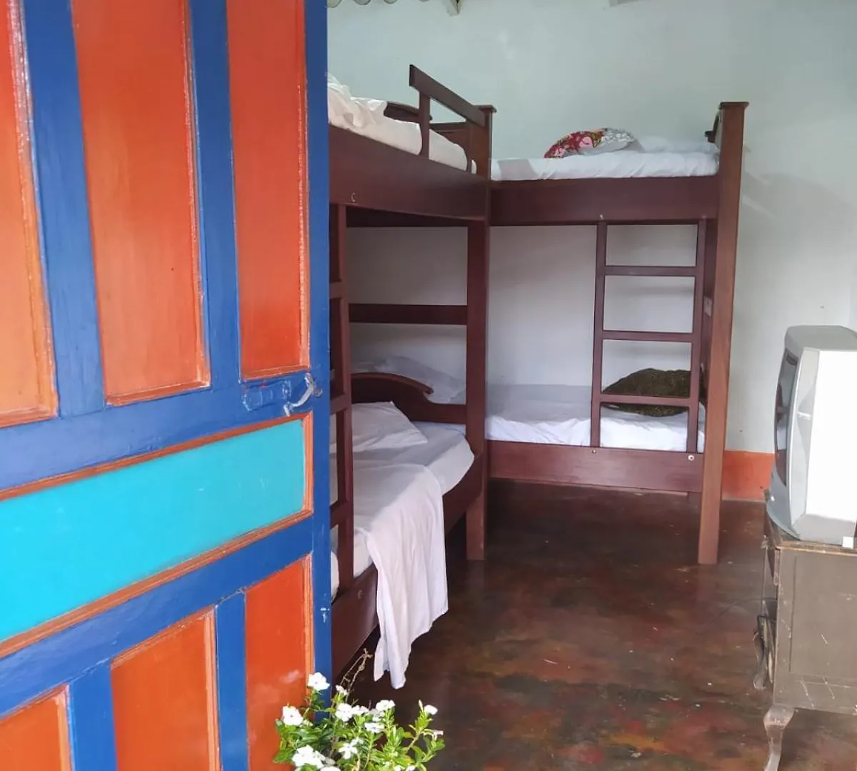 דירה מדיין Pequena Casa En Finca Cafetera